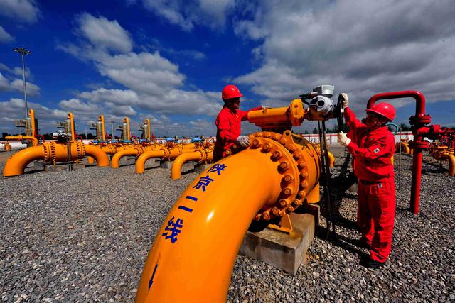 行业转型仍面临气价市场化改革滞后、低碳技术成本高、人才结构不匹配、区域整合阻力大等挑战