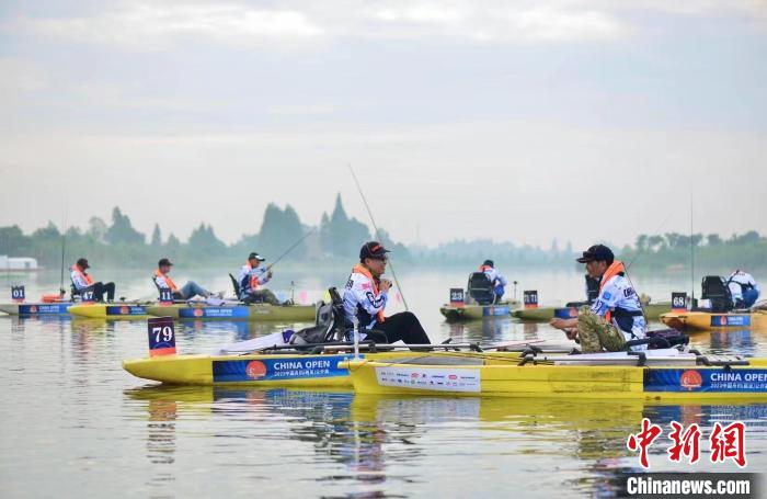 湖南南县湖畔舟钓路亚公开赛揭幕战收官：湖北