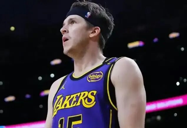 湖人惨败雷霆，里夫斯直言开局失误成关键因素