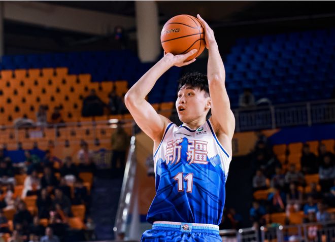 新疆加时逆转天津终结四连败 阿不都准绝杀哈姆