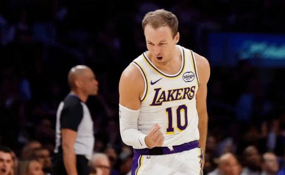 詹姆斯单核暴走湖人客场大胜勇士重返西部第四