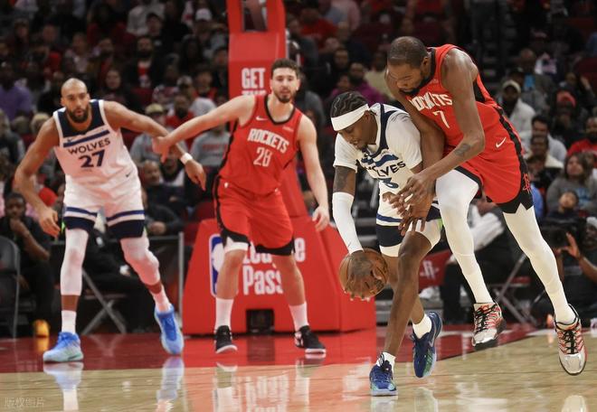 雷霆大胜湖人43分 东契奇伤退影响西部排名